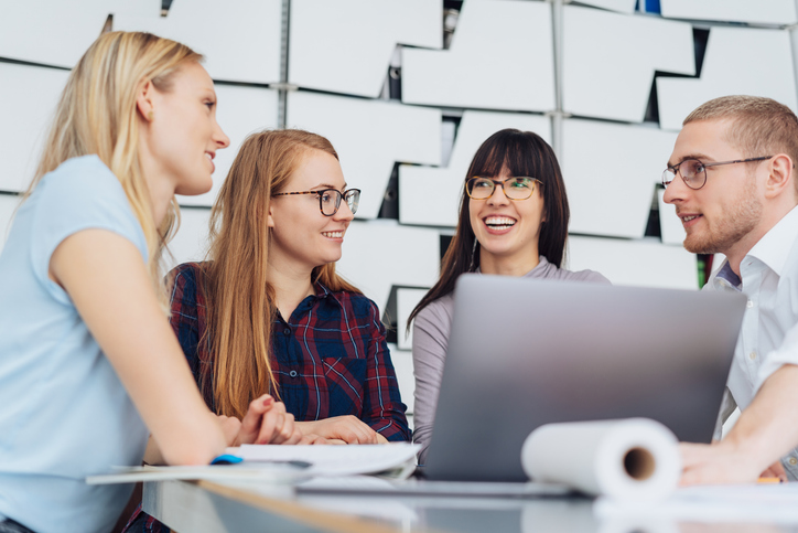 mandos intermedios reunidos